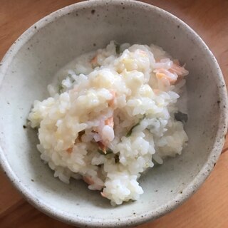 鮭と焼きばら海苔の豆乳雑炊